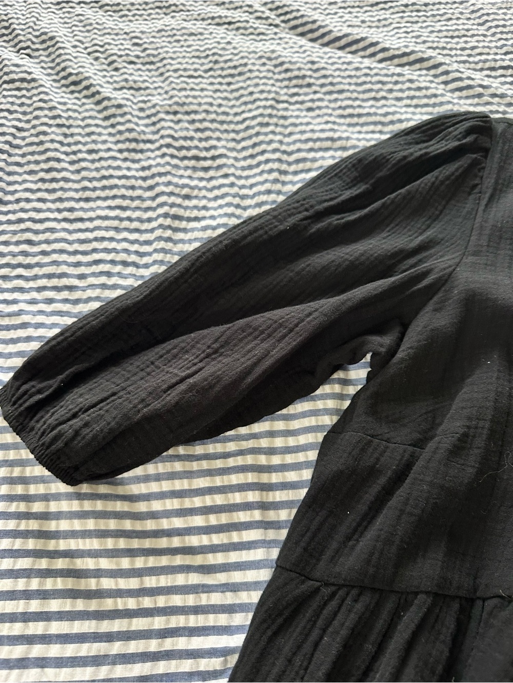 NWT Ronni Nicole Black V-Neck Midi Dress - Picture 4 of 8